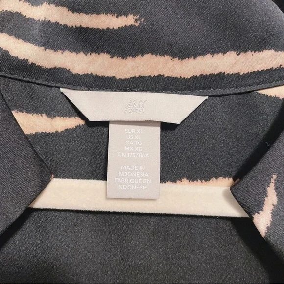 H&M Black and Tan Striped Tunic Size XL - Picture 4 of 6
